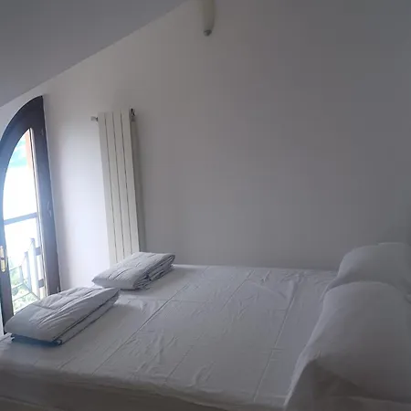 With Terrace And Stunning View Feriehus