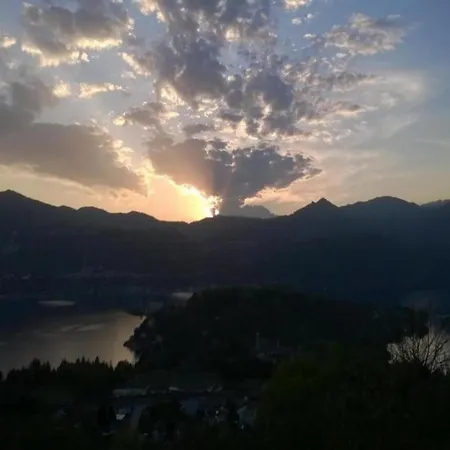 With Terrace And Stunning View * 斯特雷萨