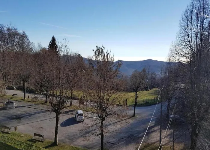 With Terrace And Stunning View Semesterbostad *